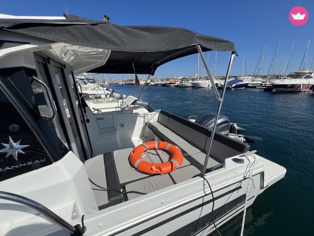 A magia da Golden Hour: por que este cruzeiro noturno de 2 horas em Sesimbra é pura poesia portuguesa