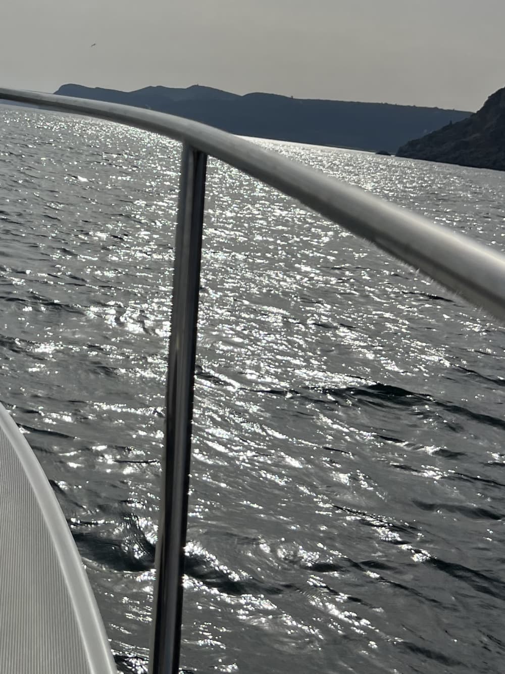 A magia da Golden Hour: por que este cruzeiro noturno de 2 horas em Sesimbra é pura poesia portuguesa