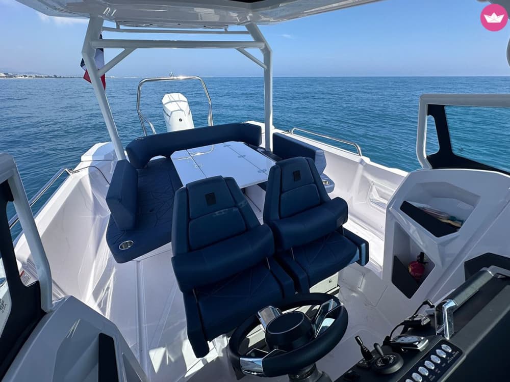 Escape to the French Riviera with a skipper