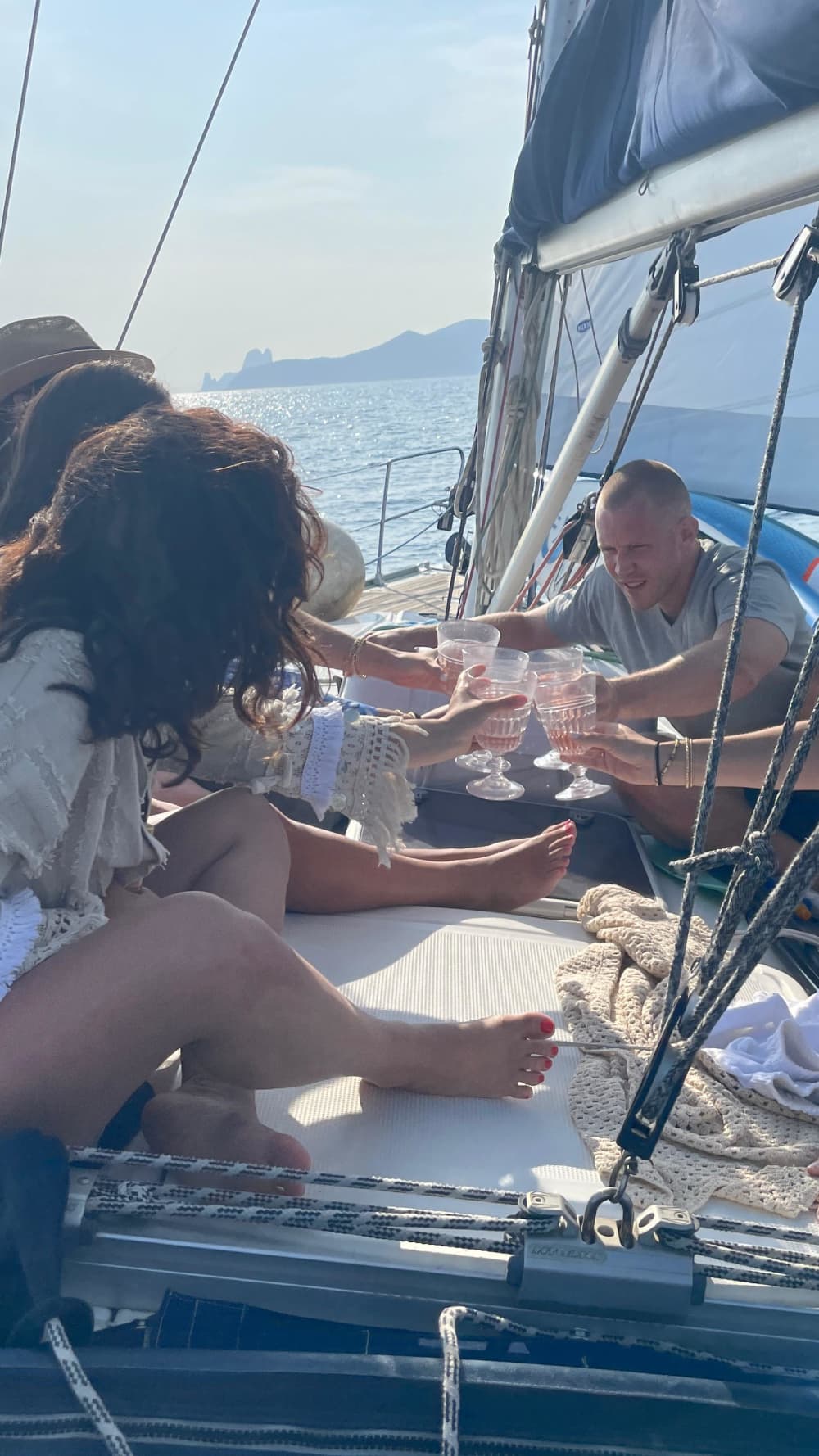 Navigation privée vers Formentera et le sud d'Ibiza : une journée entre eaux turquoise et plages immaculées