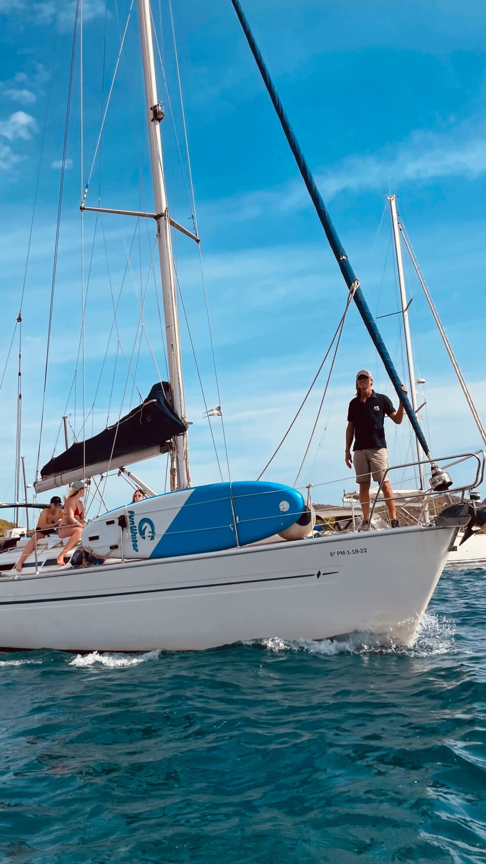 Navigation privée vers Formentera et le sud d'Ibiza : une journée entre eaux turquoise et plages immaculées