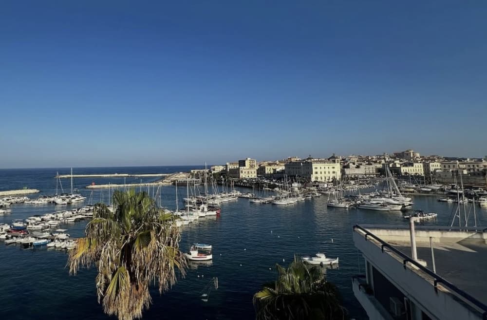 Magia al Tramonto….Aperitivo pomeridiano nell’incantevole scenario del Castello Maniace a Ortigia!