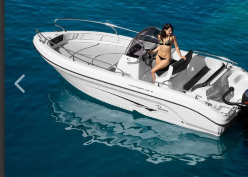 Profitez de 9h de balade en bateau à moteur à Fréjus