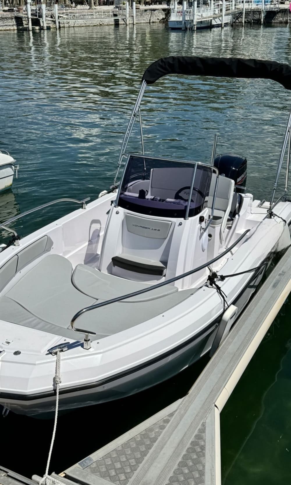 Profitez de 9h de balade en bateau à moteur à Fréjus