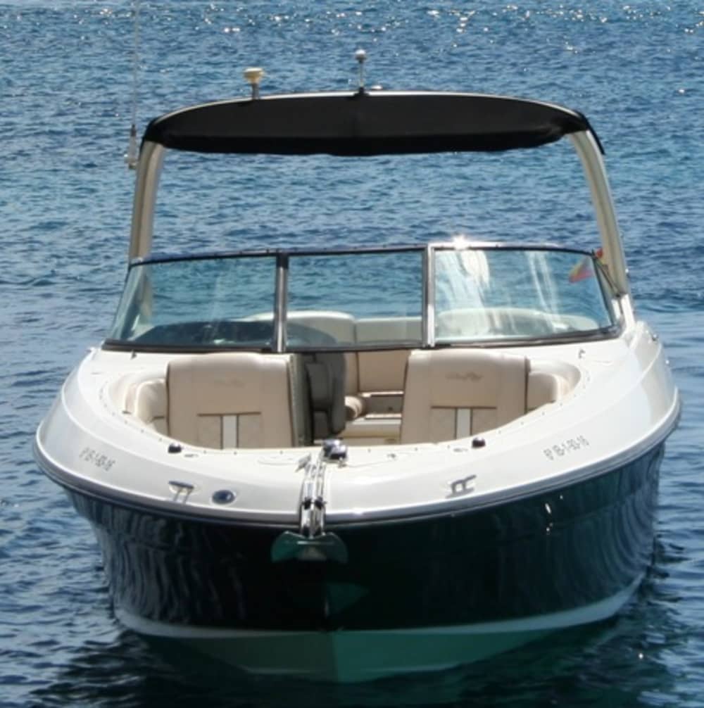 Escapadă ușoară în Palma de Mallorca: O excursie cu barca de 3 ore și 30 de minute cu motorul