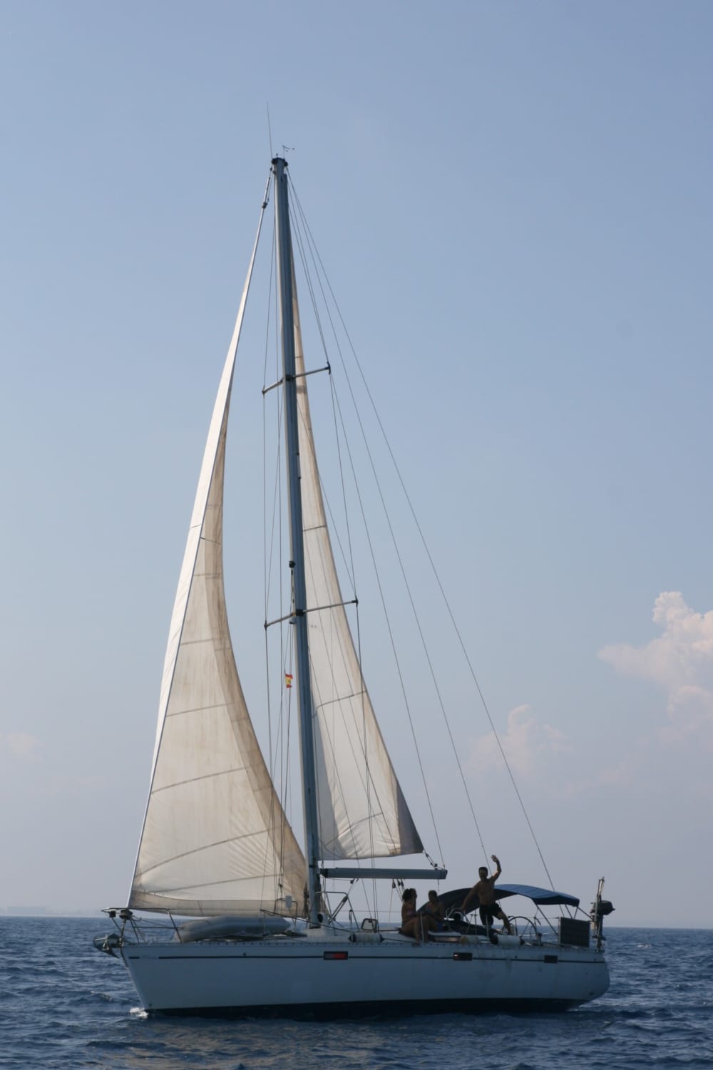 Rilassatevi a Saint-Cyprien: 9 ore di sole su una barca a vela.