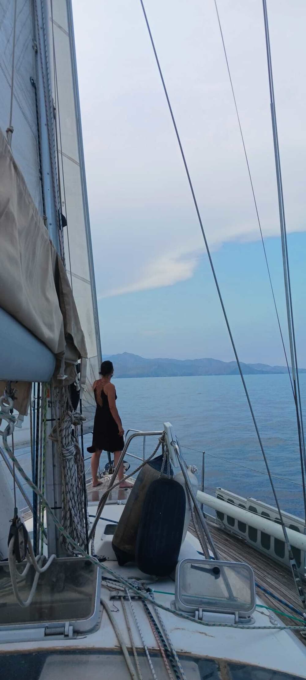 Rilassatevi a Saint-Cyprien: 9 ore di sole su una barca a vela.