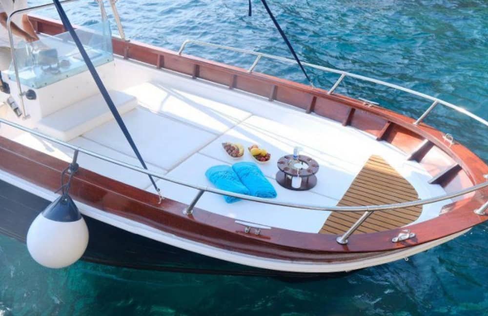 Descobrindo a Costa Amalfitana de barco