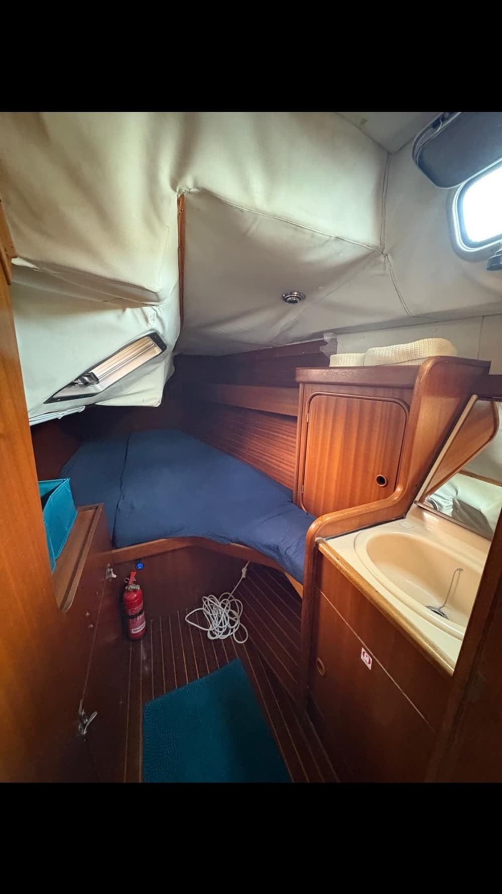 Setzen Sie Kurs auf Freude: Ein ganzer Tag authentisches Segeln in Rom an Bord eines Segelboots