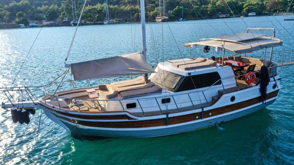 Découvrez Kaş en voilier pour une journée complète