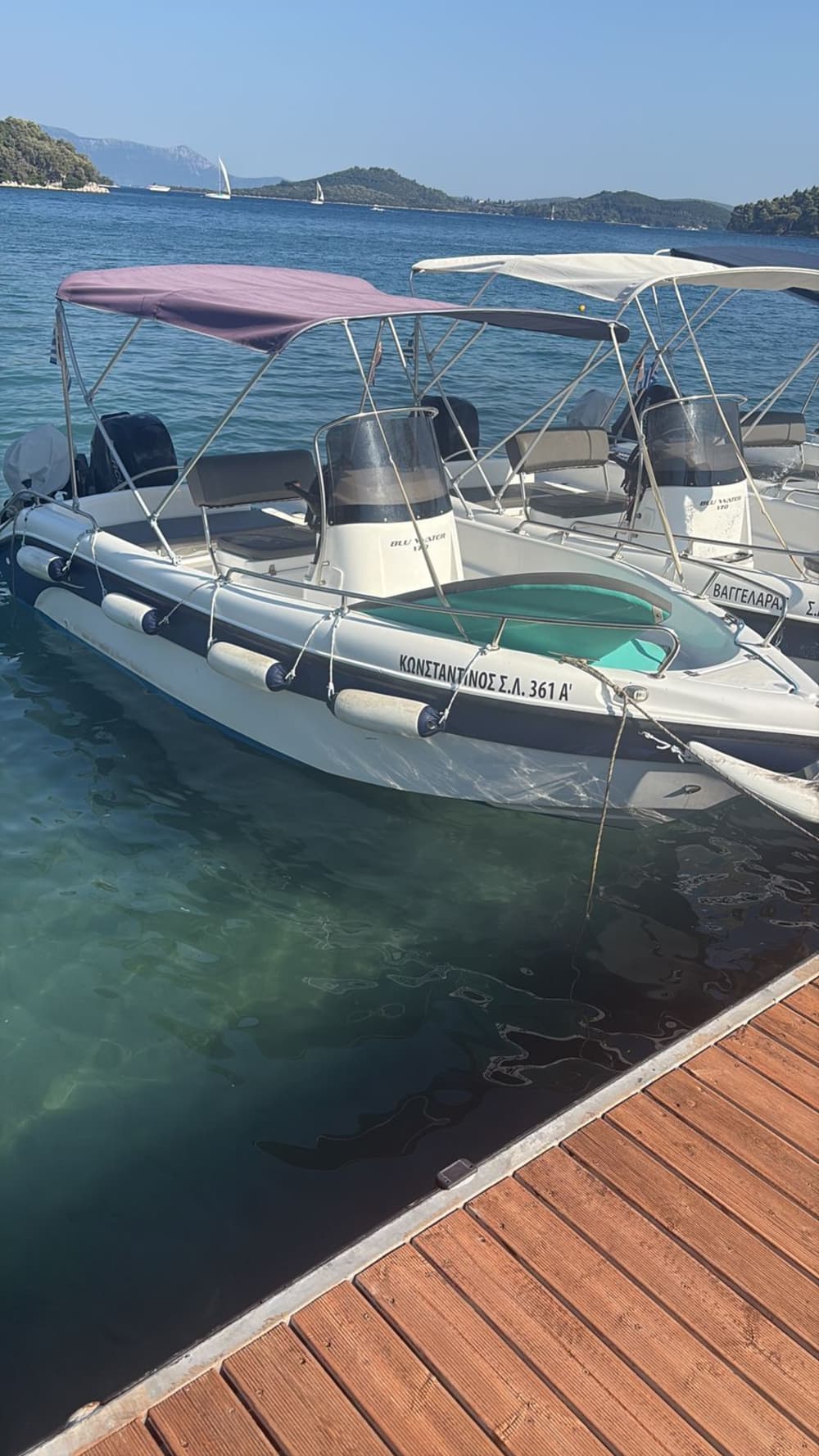 Su lancha motora privada para un día alrededor de Lefkada.