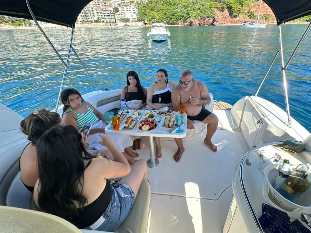 Beaux endroits Lagons et plages cachées : aventure en bateau de 4 heures à Budva