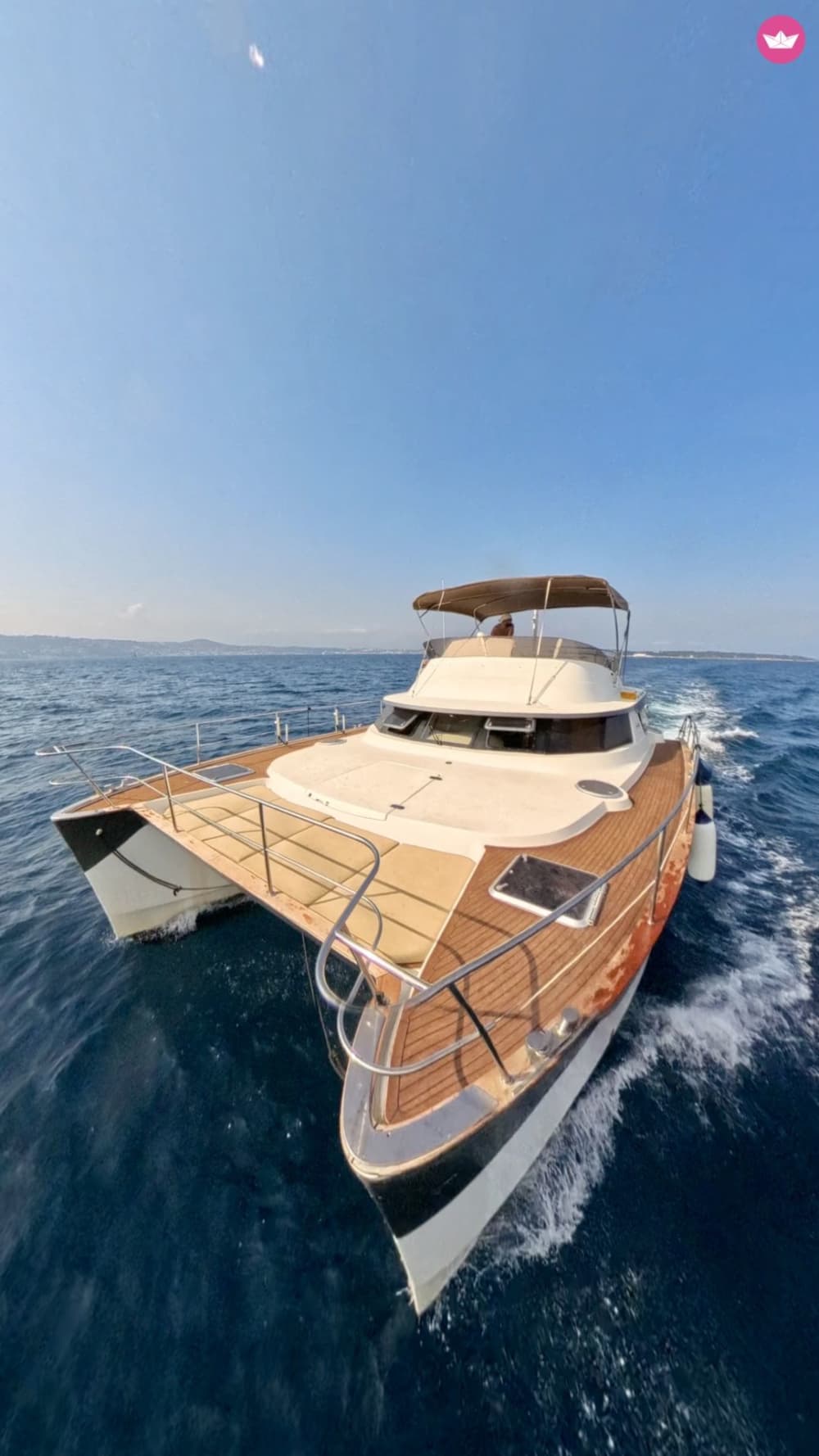 Heading for the Côte d’Azur: luxury, swimming and champagne on board