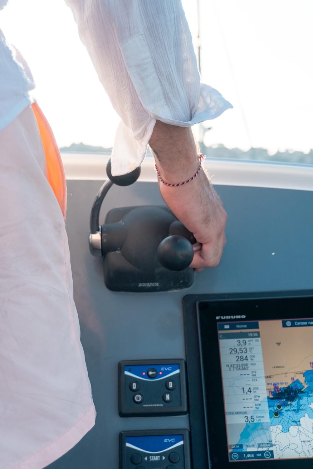 Heading for the Côte d’Azur: luxury, swimming and champagne on board