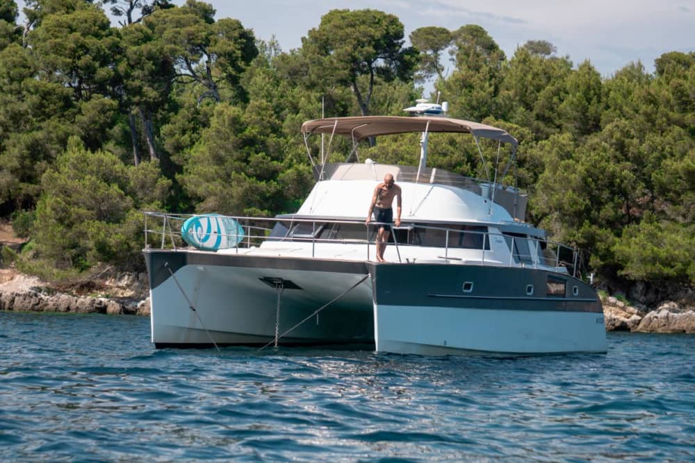 Heading for the Côte d’Azur: luxury, swimming and champagne on board