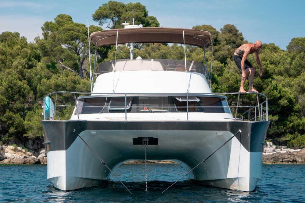 Heading for the Côte d’Azur: luxury, swimming and champagne on board