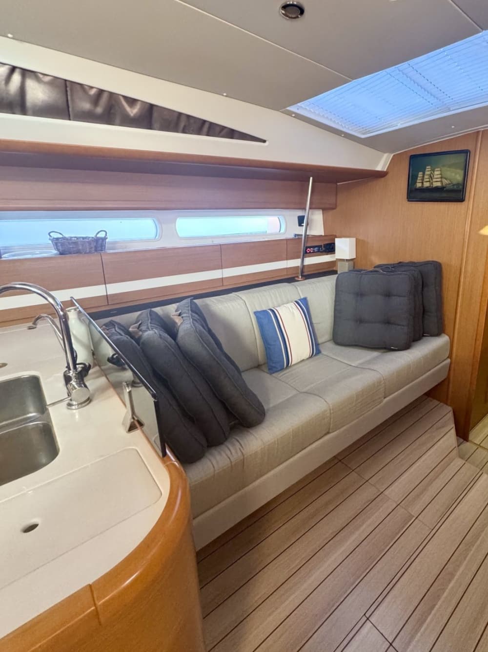 Ιδιωτική κρουαζιέρα μισής ημέρας στο Γαλάζιο Σπήλαιο και το Κολόσεπ