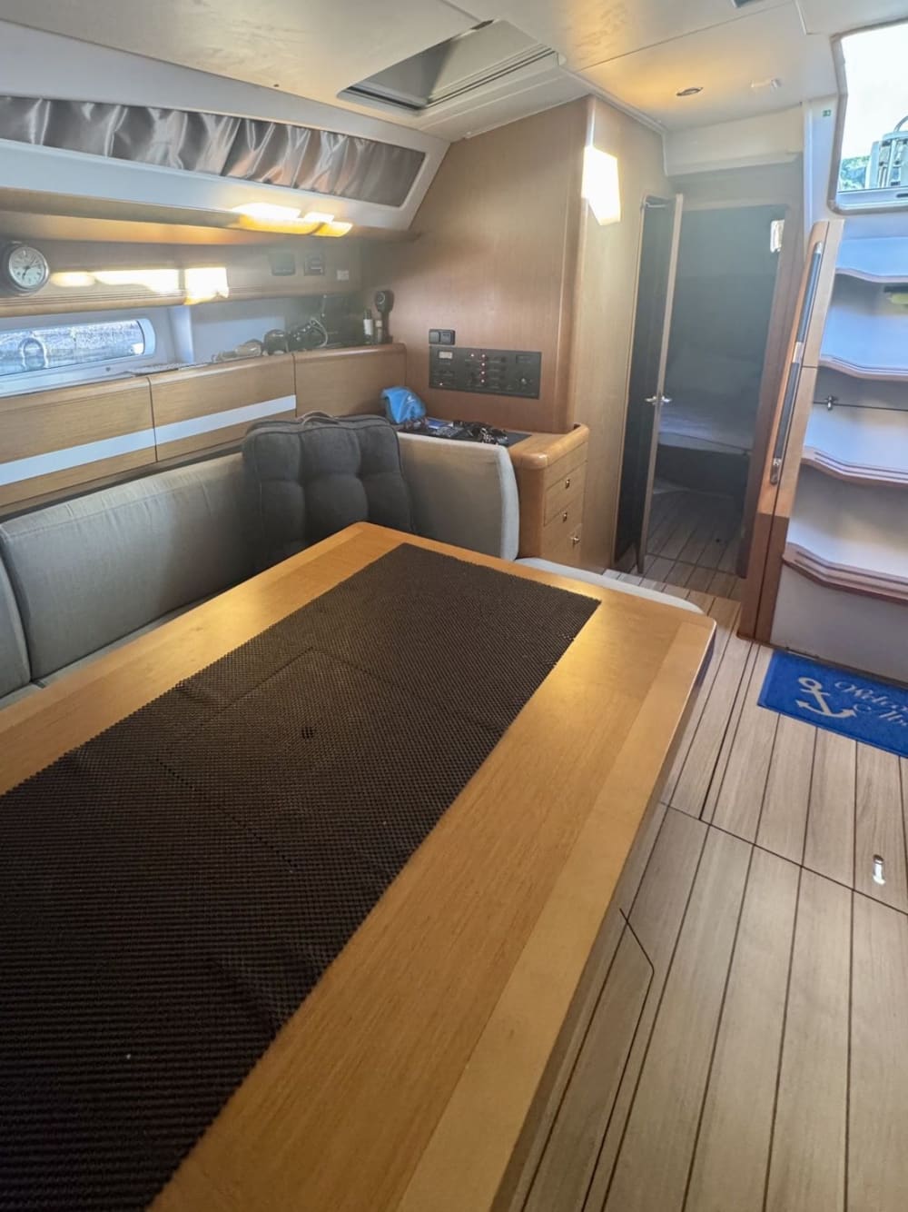 Ιδιωτική κρουαζιέρα μισής ημέρας στο Γαλάζιο Σπήλαιο και το Κολόσεπ