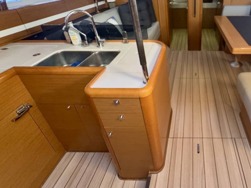 Ιδιωτική κρουαζιέρα μισής ημέρας στο Γαλάζιο Σπήλαιο και το Κολόσεπ