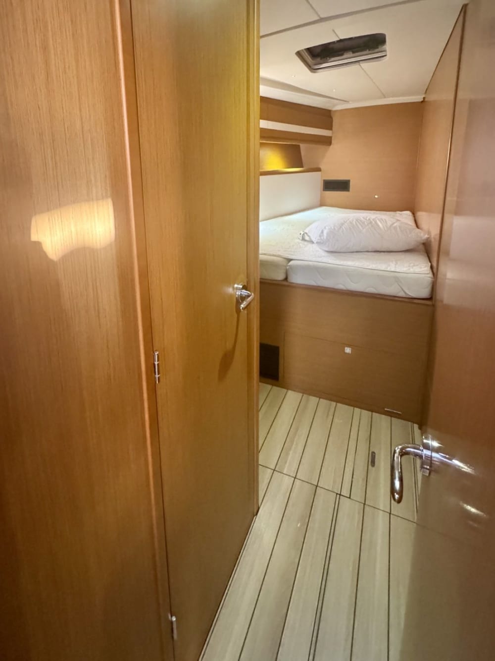 Ιδιωτική κρουαζιέρα μισής ημέρας στο Γαλάζιο Σπήλαιο και το Κολόσεπ