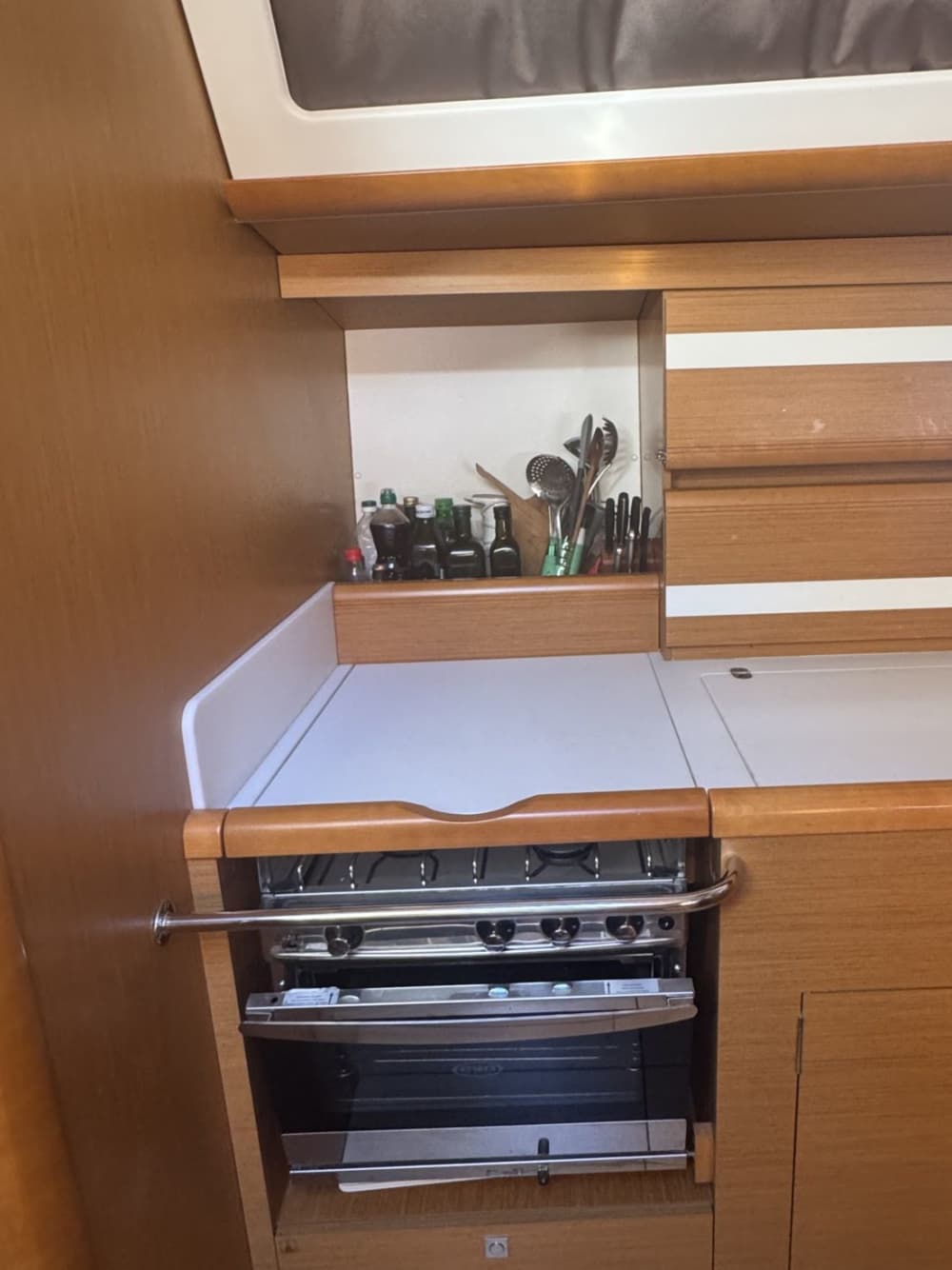 Ιδιωτική κρουαζιέρα μισής ημέρας στο Γαλάζιο Σπήλαιο και το Κολόσεπ