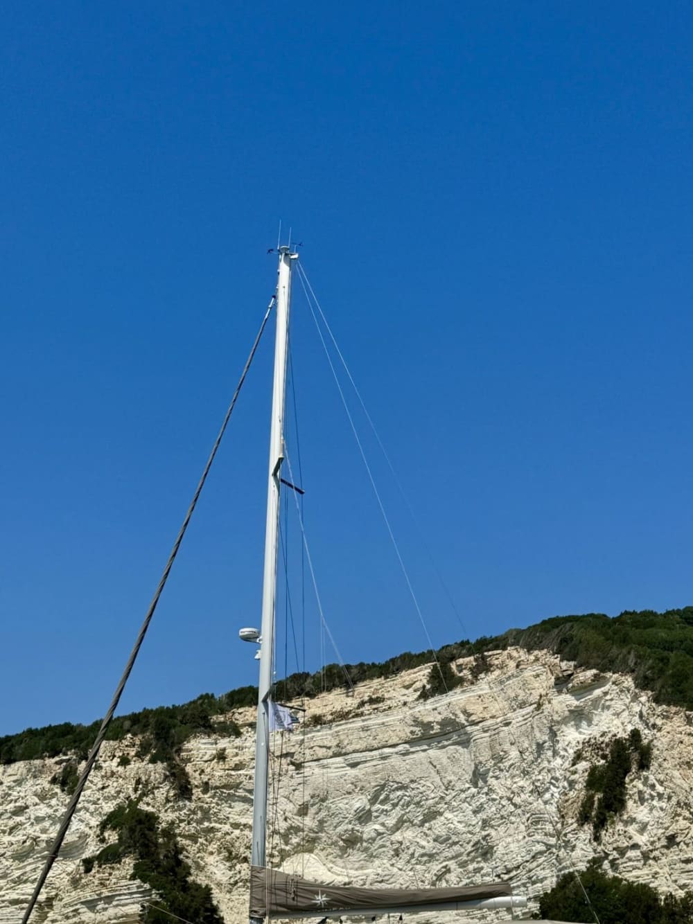 Ιδιωτική κρουαζιέρα μισής ημέρας στο Γαλάζιο Σπήλαιο και το Κολόσεπ