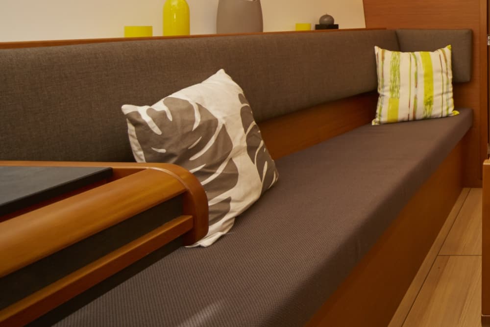 Discover Sitges on a sailboat for a full day