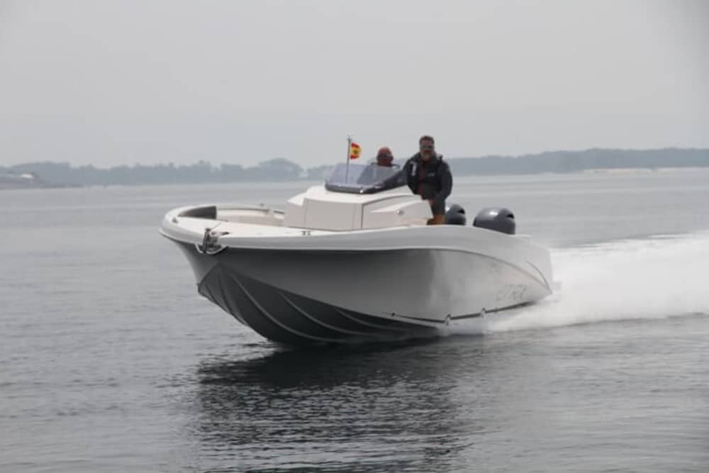 Vivre au rythme des vagues : une escapade d'une demi-journée à Anglet à bord d'un bateau à moteur