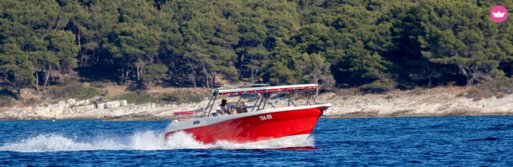 Χβαρ: Ιδιωτική εκδρομή με ταχύπλοο στο Γαλάζιο Σπήλαιο και το Βις