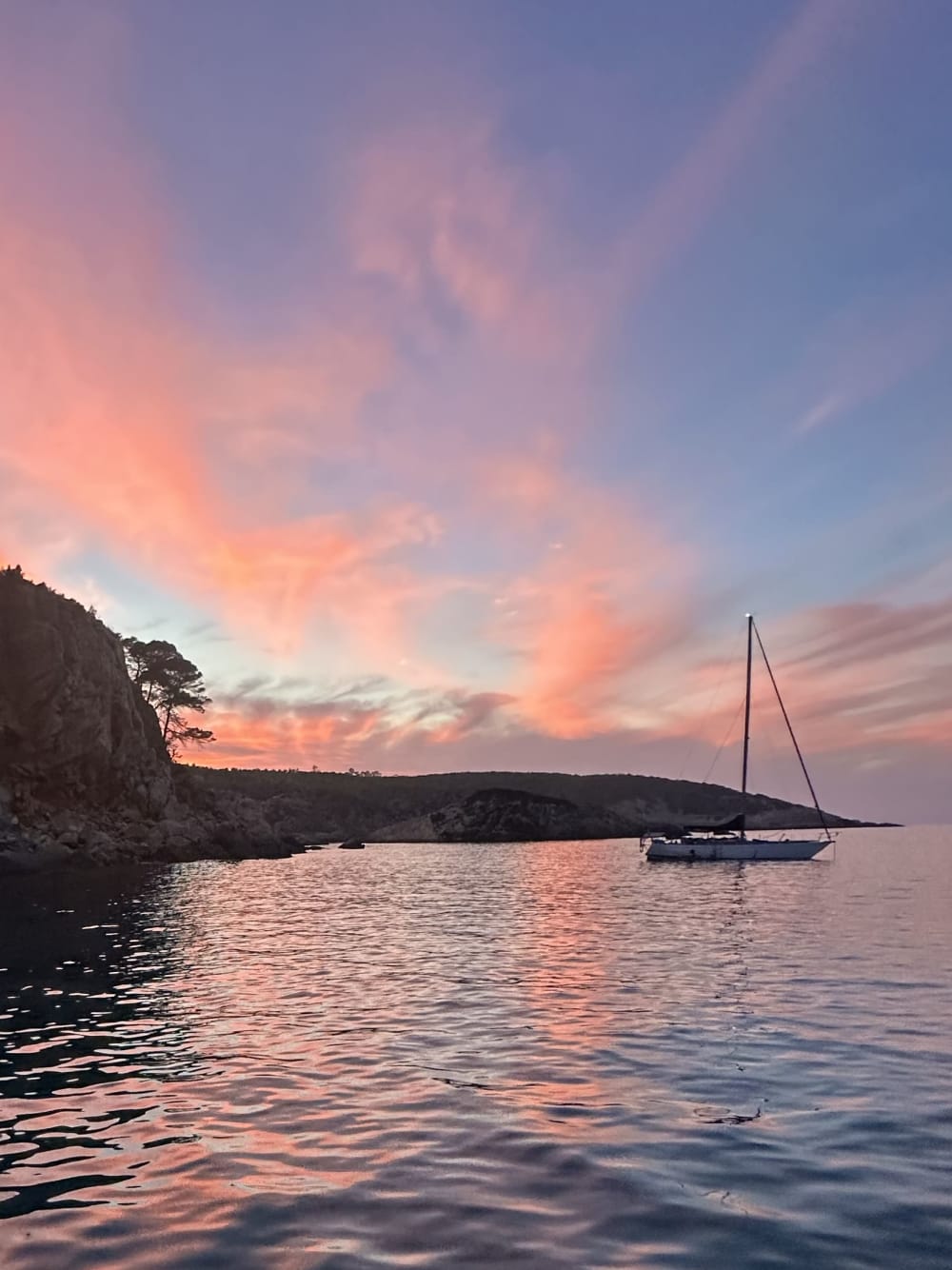 Golden Horizons: navigazione al tramonto a Valencia