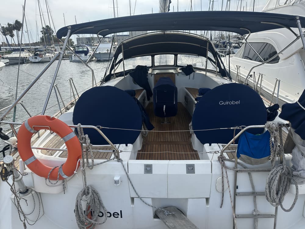 Valencia by Sail: Half-Day Sea Escape