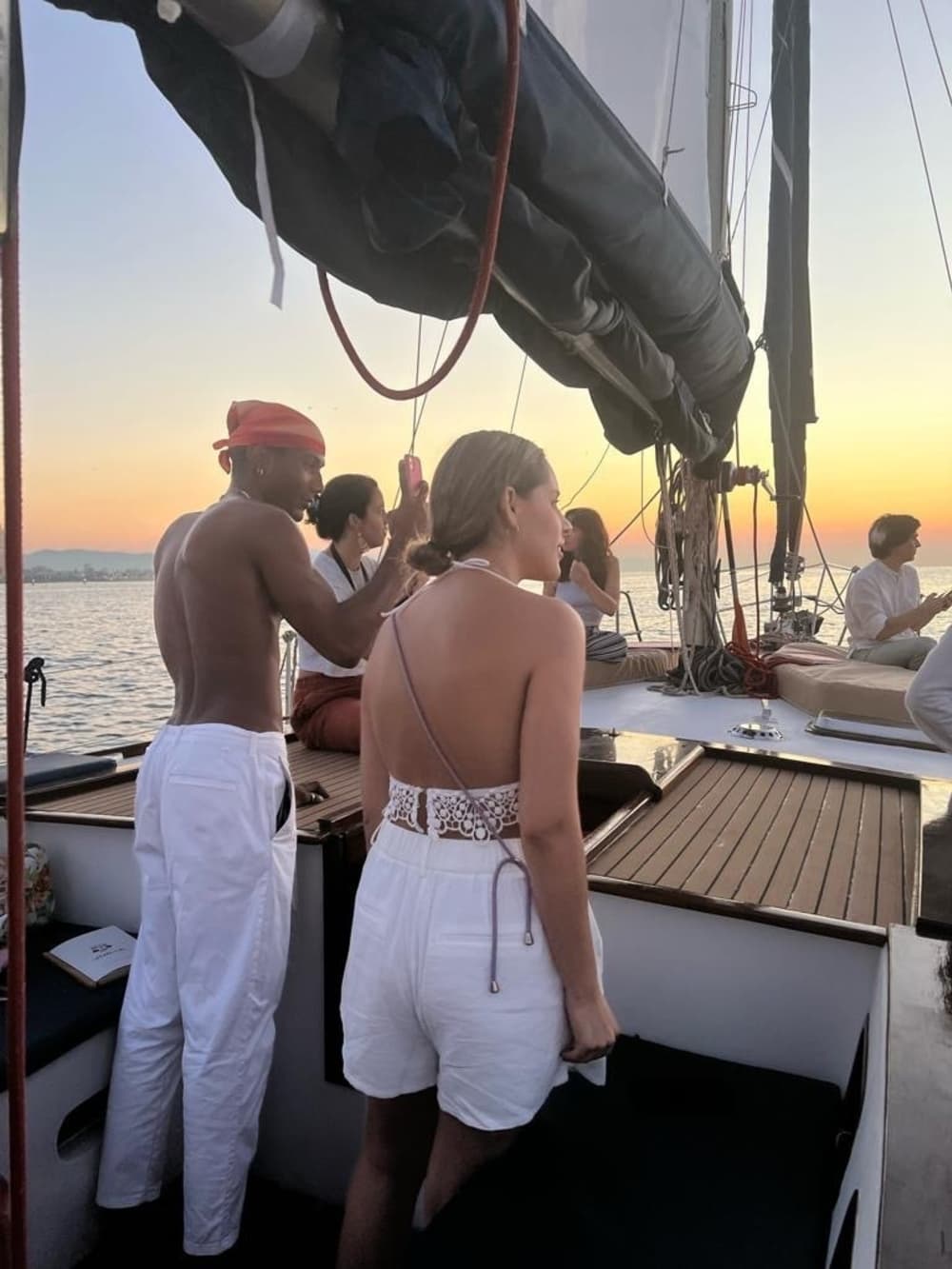 2 Stunden mit dem Segelboot – Mittelmeerurlaub Barcelona