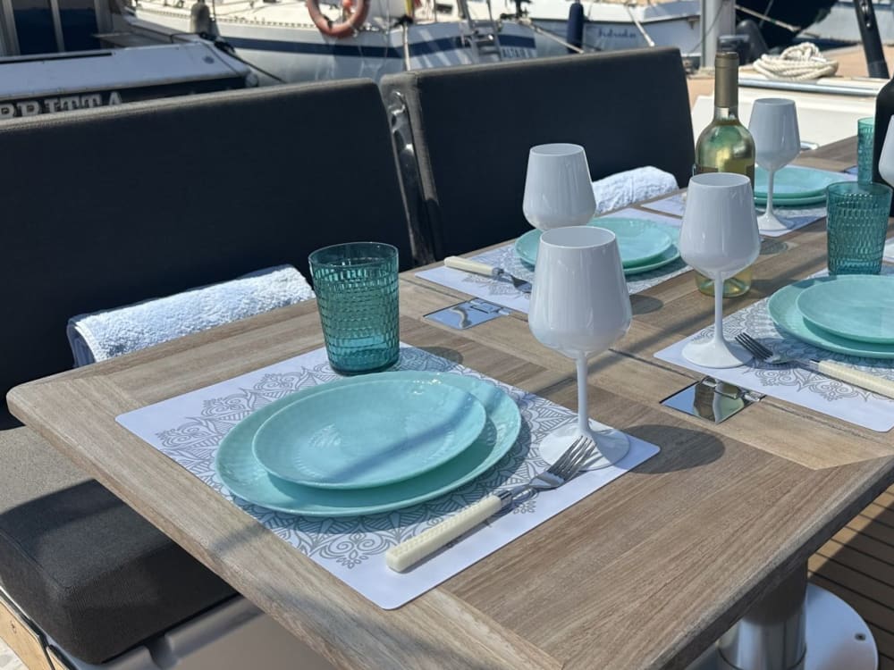 Explora la costa sur de Ibiza: día completo con snorkel