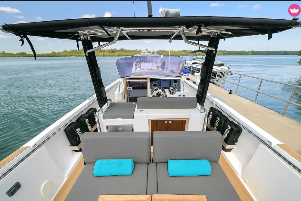 Explora la costa sur de Ibiza: día completo con snorkel