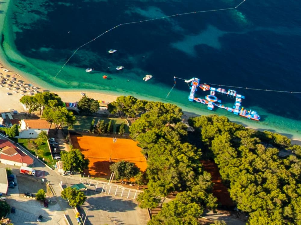 Blaue Höhlen & Inselleben – Ein ganzer Tag auf See