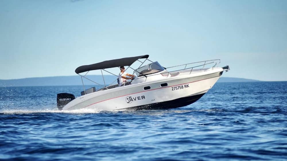 Facile fuga da Opatija: un'escursione in barca di 4 ore su un motoscafo.