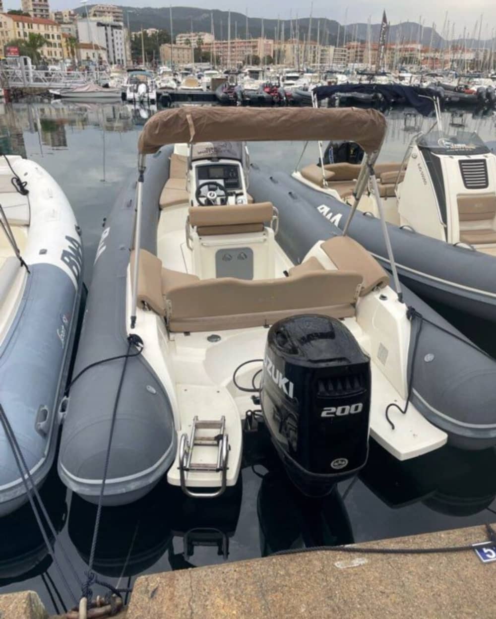 Segelvergnügen pur: Erleben Sie die Magie von Bonifacio