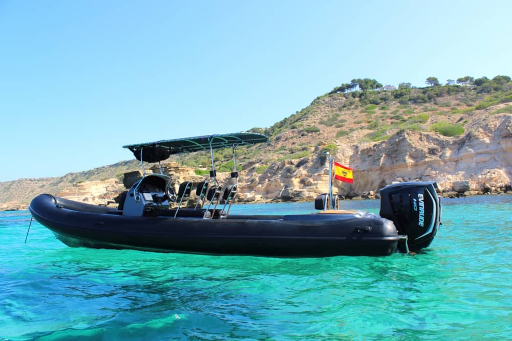 3h30 i Palma de Mallorca: Halvdags båtuthyrning på denna Humber Ocean Leisure Pro