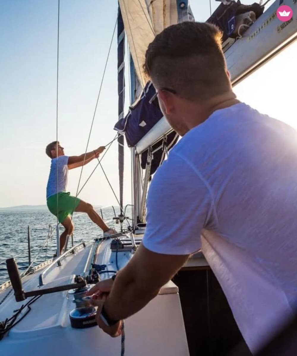 Explore by Sea – 8-Hour Tour