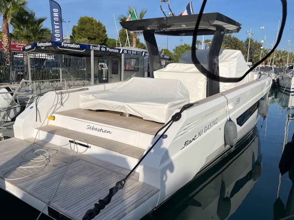 Saint-Laurent-du-Var: Riviera Private Expedition