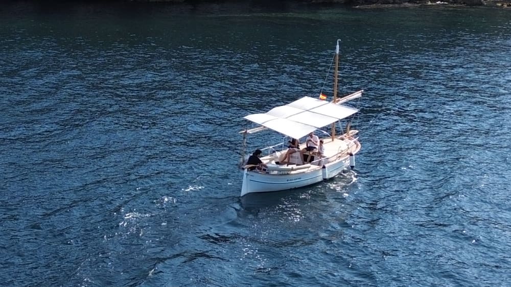 Half-Day Mallorca Boat Experience – Paddle, Swim & Relax