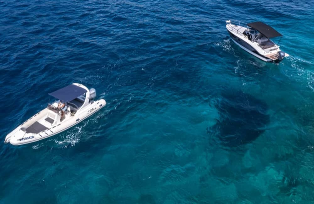 Odkryj Dugi Otok: jaskinie, plaża i wrak statku (8 godz.)