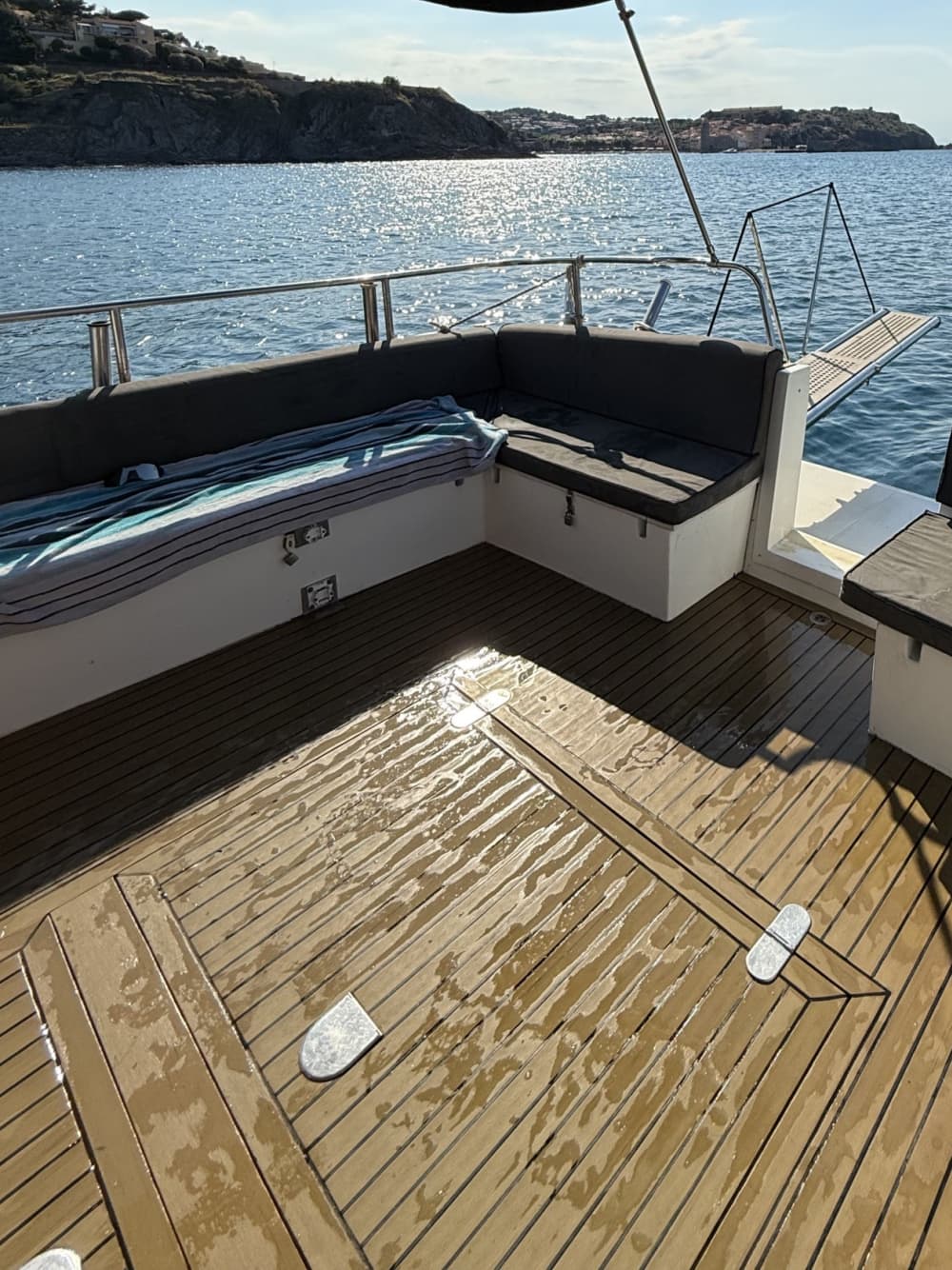 Plaisir absolu à Argelès-sur-Mer : passez 4 h sur un yacht à moteur