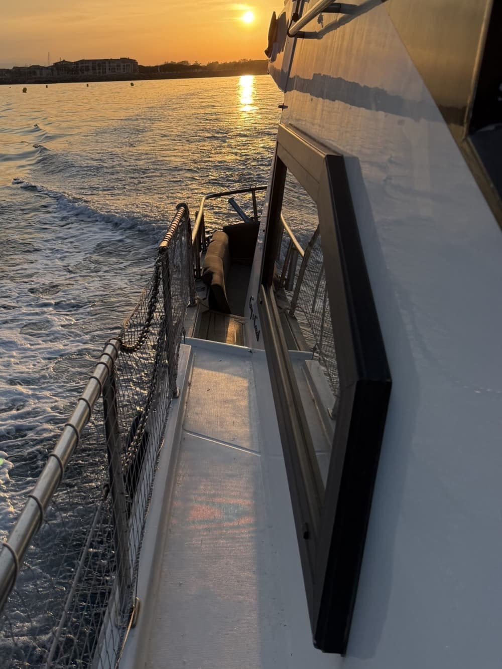 Plaisir absolu à Argelès-sur-Mer : passez 4 h sur un yacht à moteur