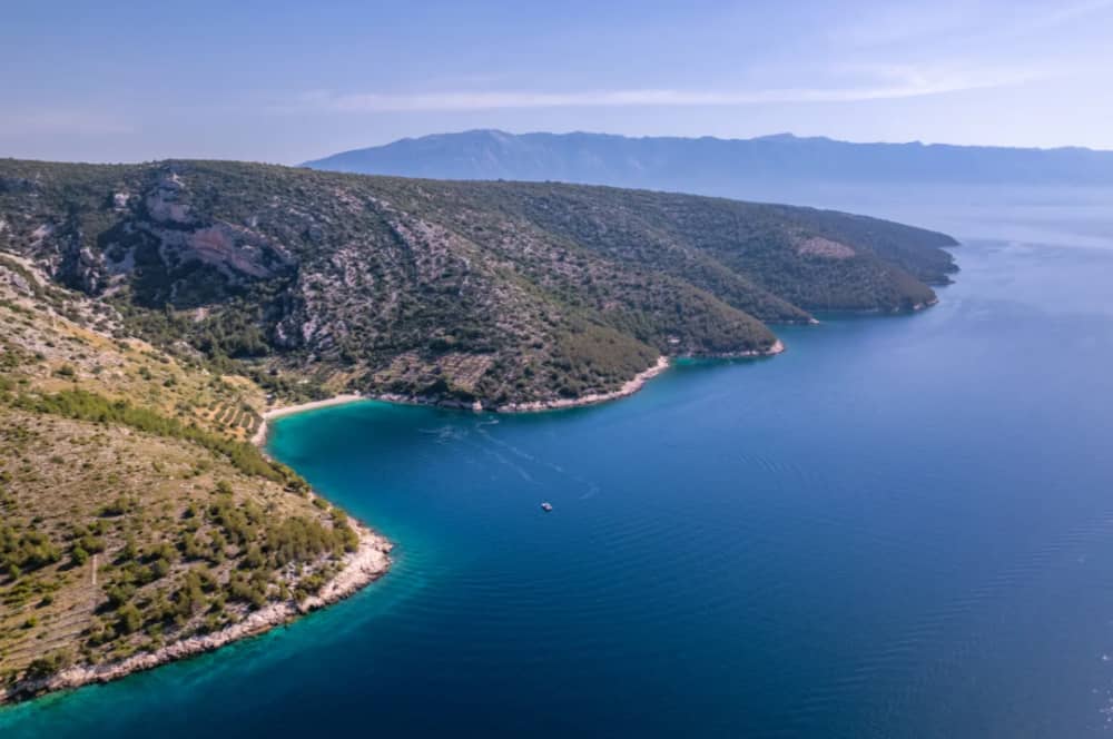 Prywatna luksusowa łódź Colnago 38 z opcją all-inclusive do 3 wysp z błękitnymi jaskiniami, ukrytymi zatokami i słynnym Złotym Rogiem