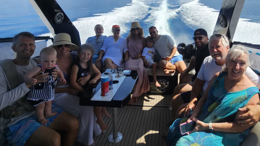 Prywatna luksusowa łódź Colnago 38 z opcją all-inclusive do 3 wysp z błękitnymi jaskiniami, ukrytymi zatokami i słynnym Złotym Rogiem