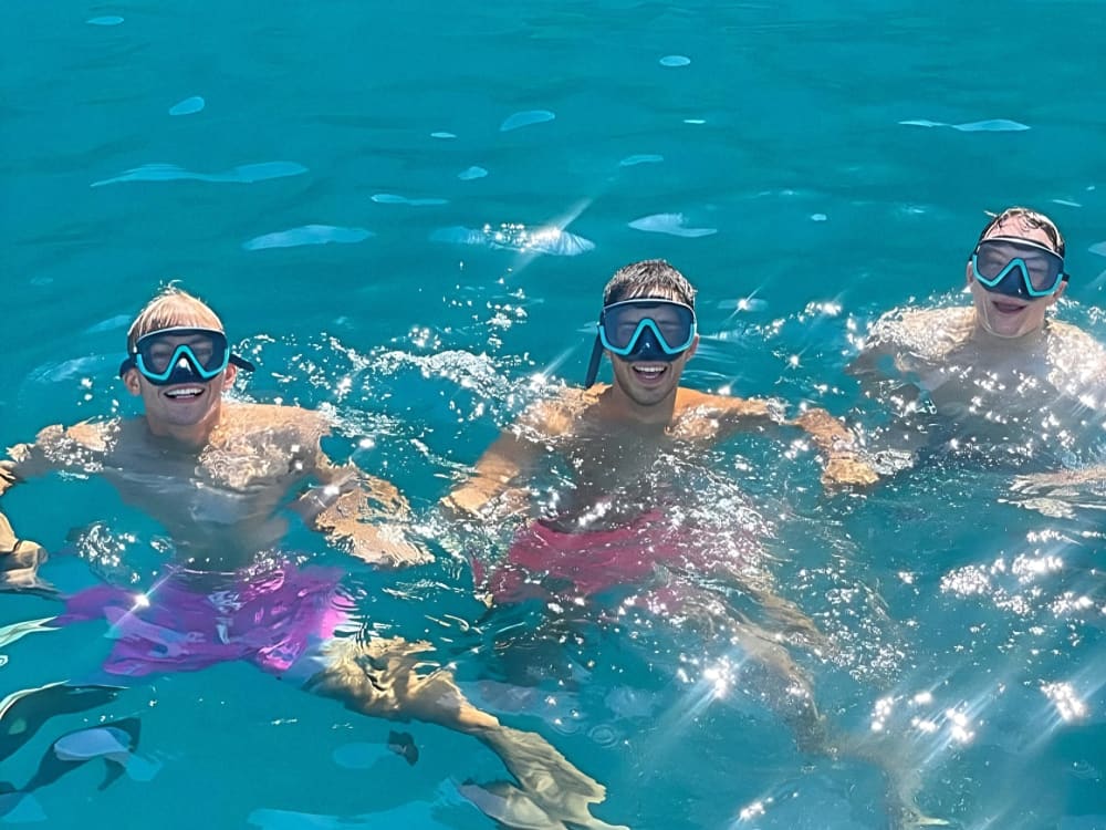 Prywatna luksusowa łódź Colnago 38 z opcją all-inclusive do 3 wysp z błękitnymi jaskiniami, ukrytymi zatokami i słynnym Złotym Rogiem