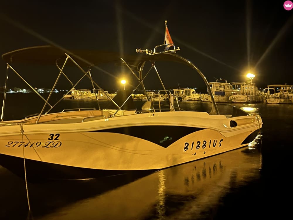 Żegluj po Kornatach: Koronie Wysp Chorwacji