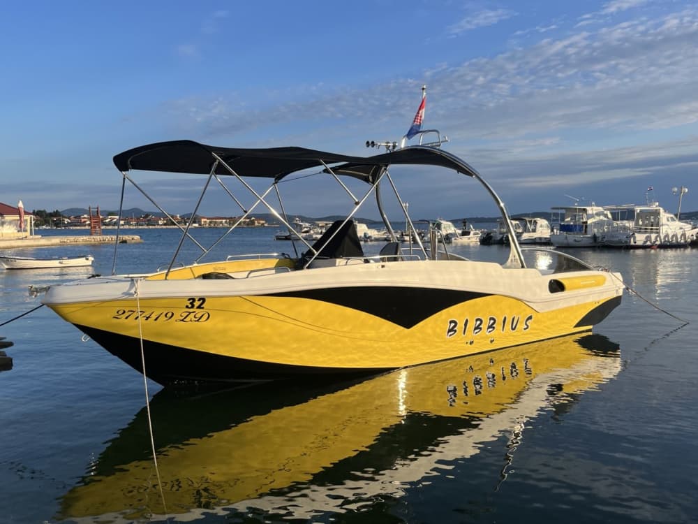 Żegluj po Kornatach: Koronie Wysp Chorwacji