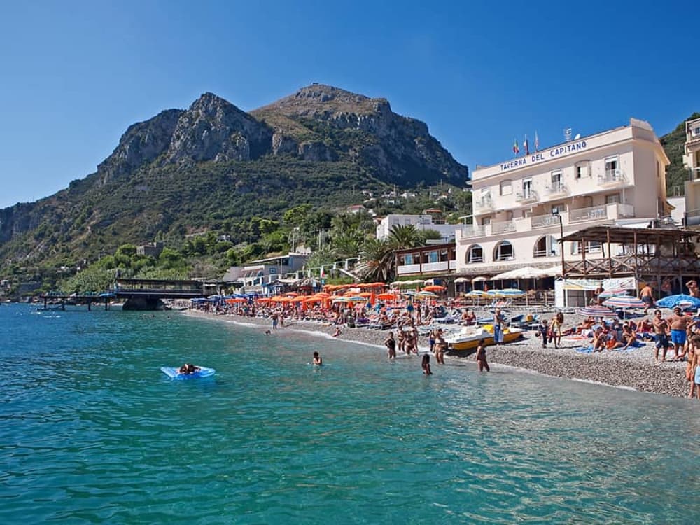 Nerano by boat – a day among bays and crystal-clear sea